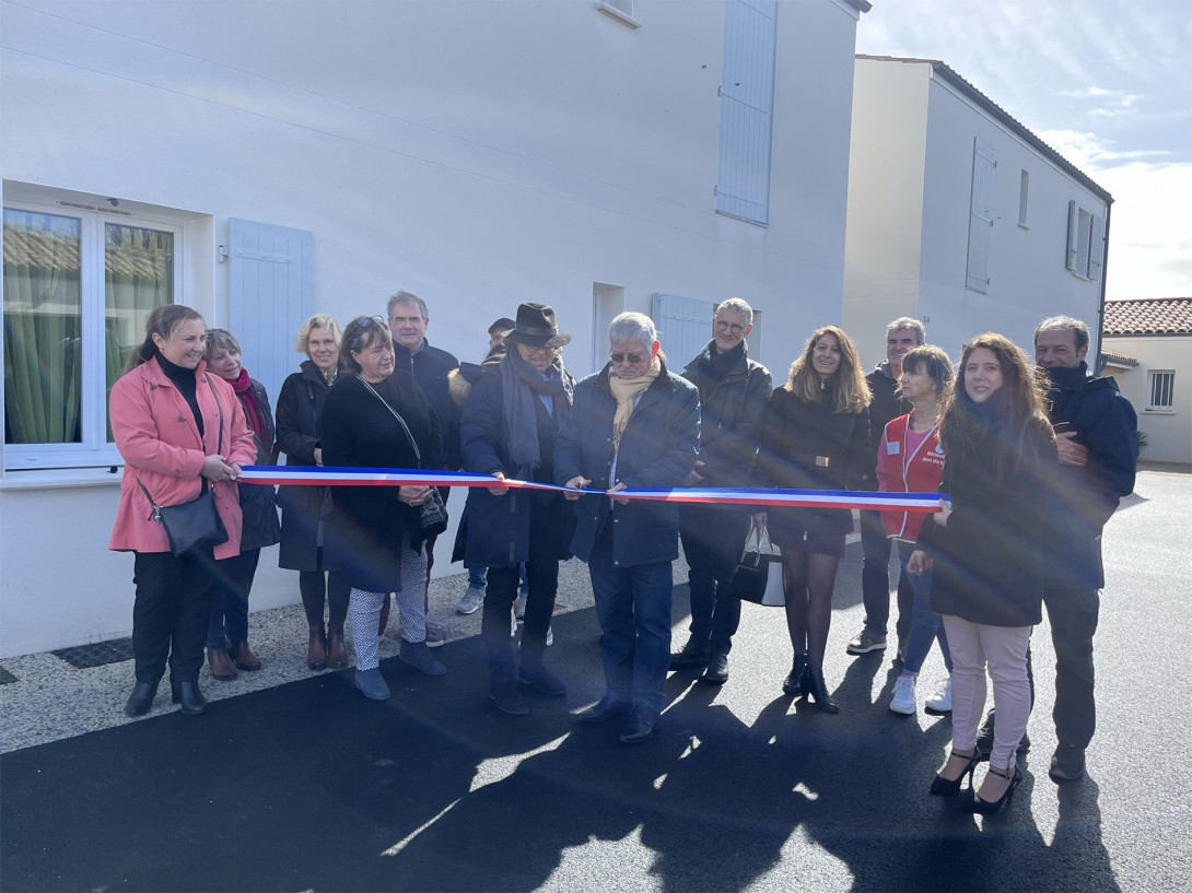 inauguration en présence du maire claude baudin et directeur executif patrick couvrand