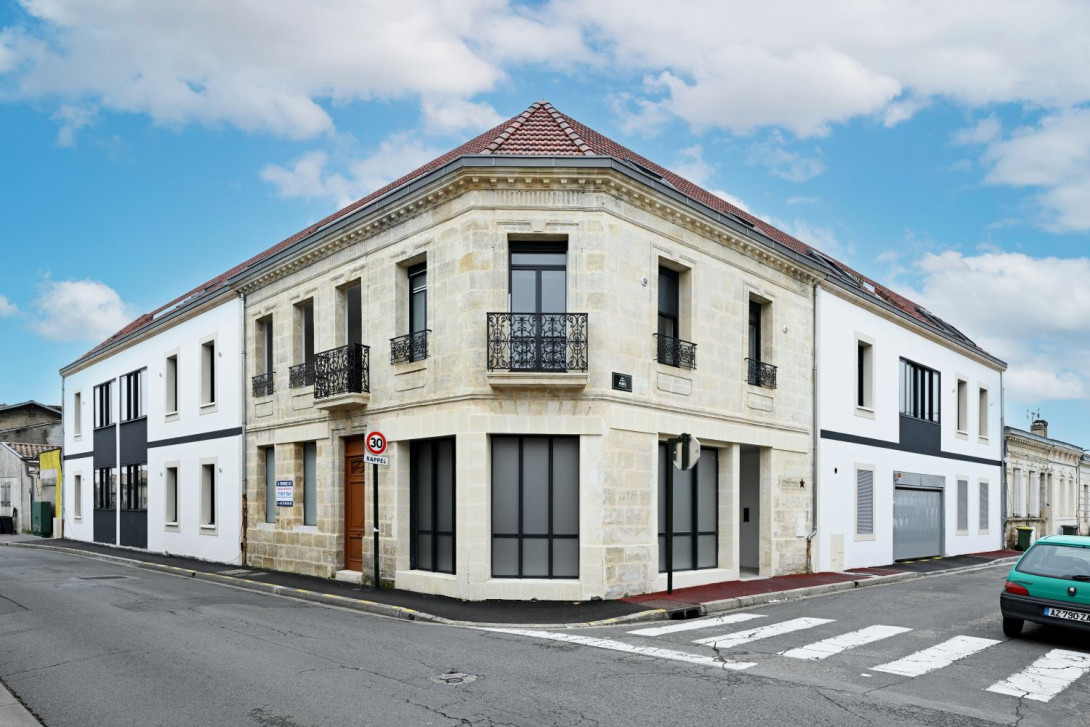 Façade d'architecture ancienne bordelaise